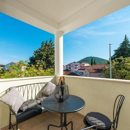 Apartment Kate With Free Parking Dubrovnik Eksteriør billede