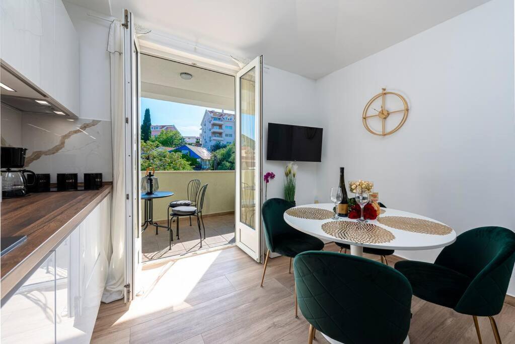 Apartment Kate With Free Parking Dubrovnik Eksteriør billede
